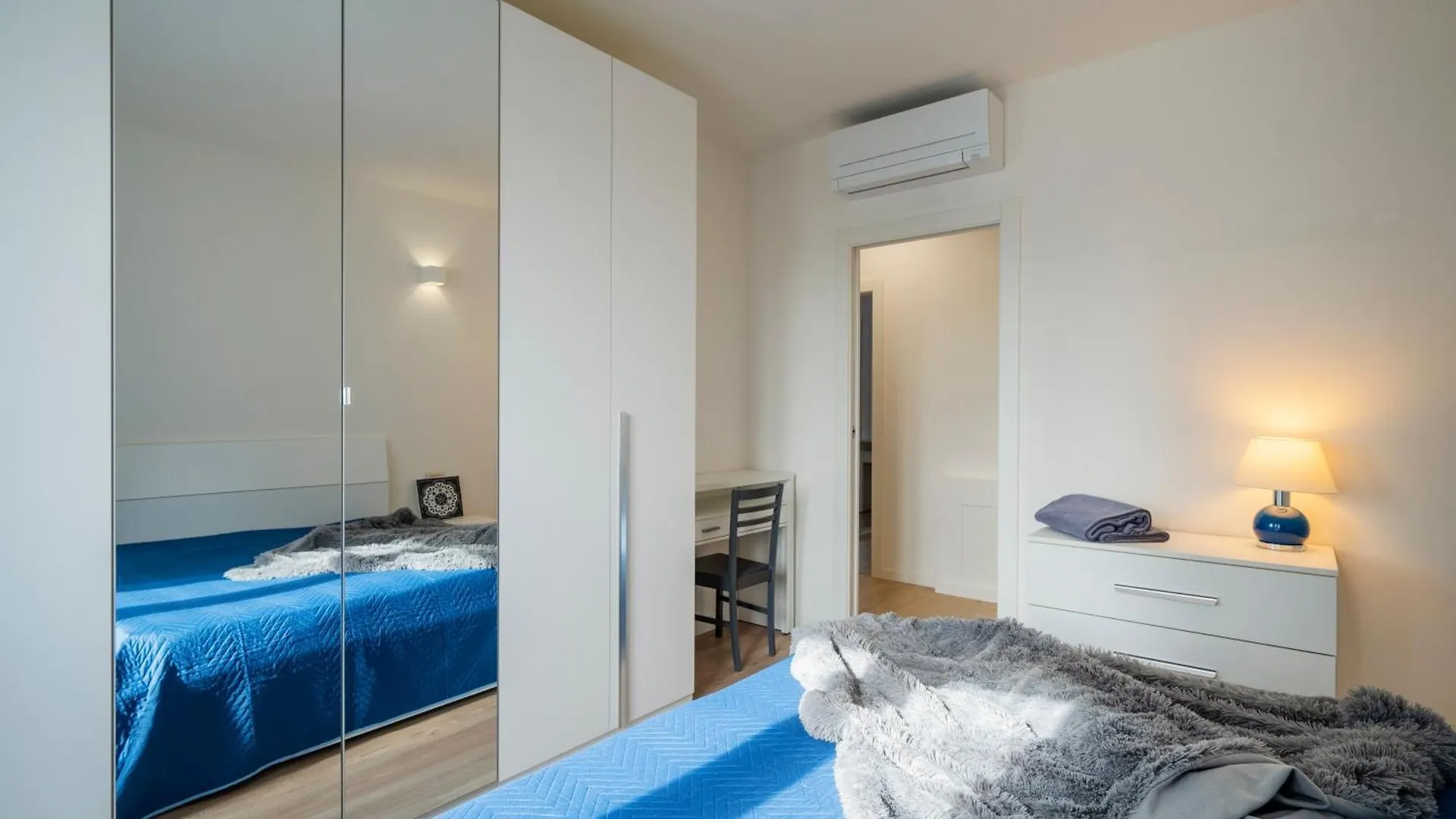 Supersuite With Private Garage Autentica Milán