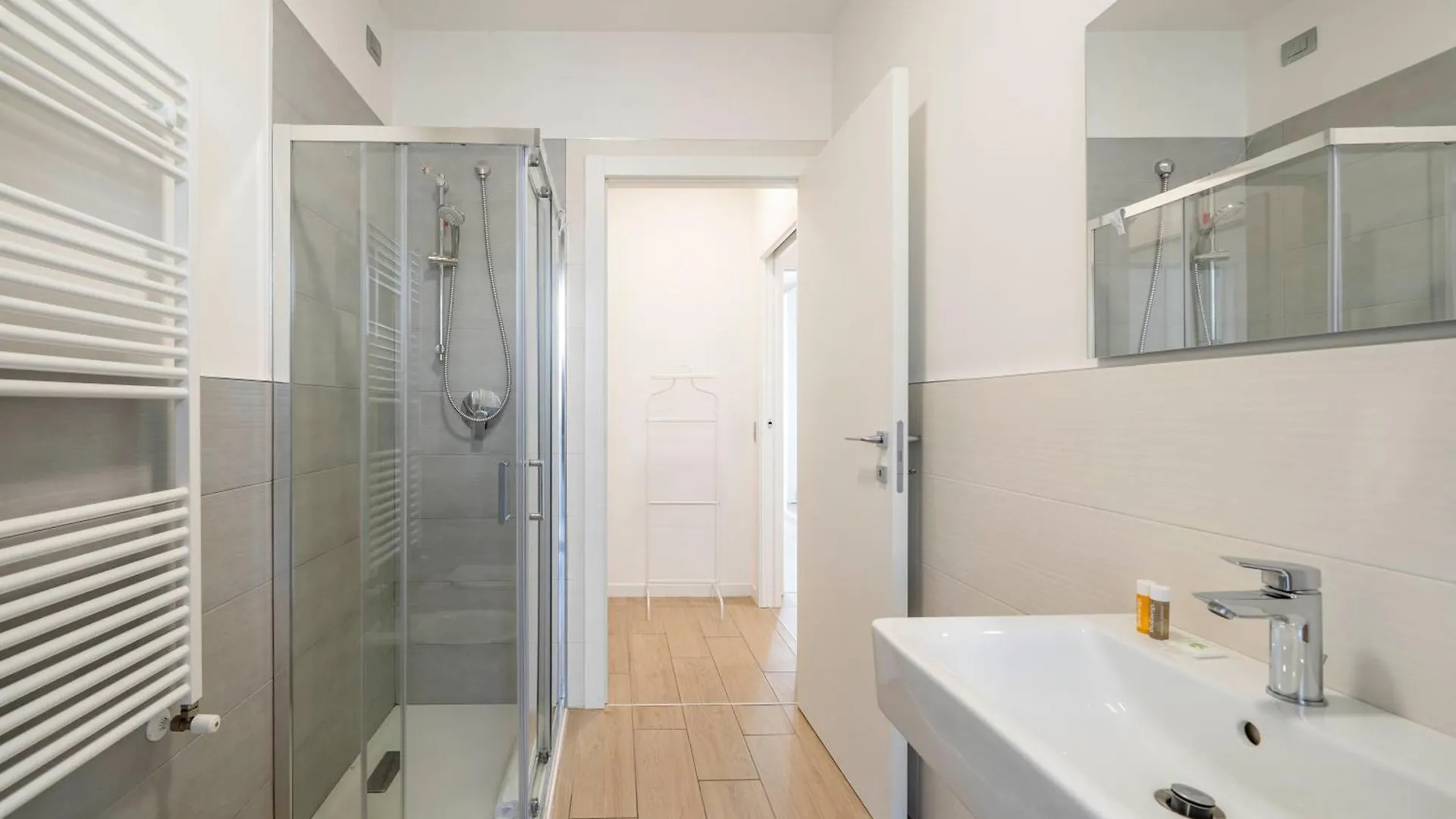 Apartment Supersuite With Private Garage Autentica Milan