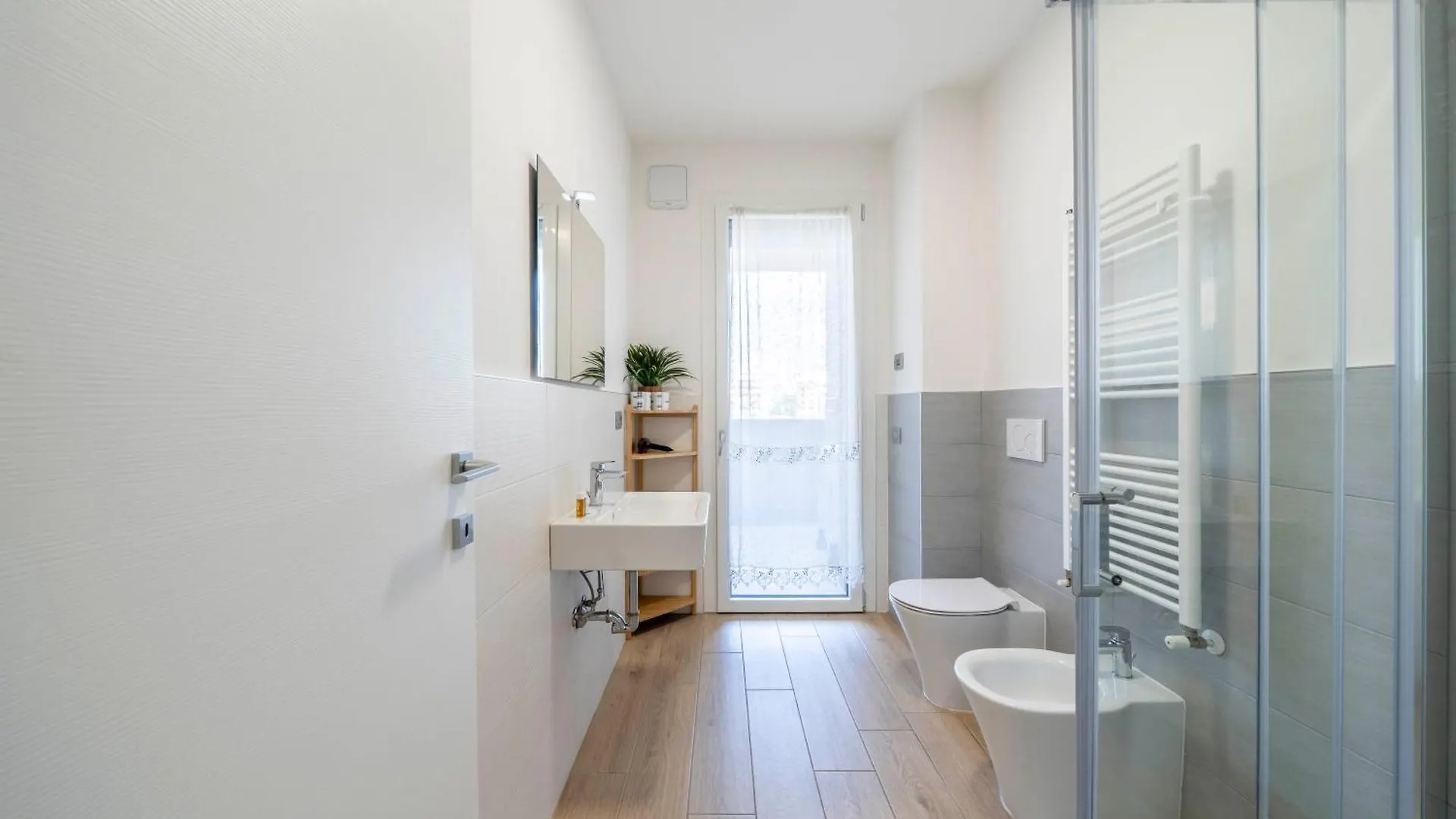 Supersuite With Private Garage Autentica Milan 0*,  Italy