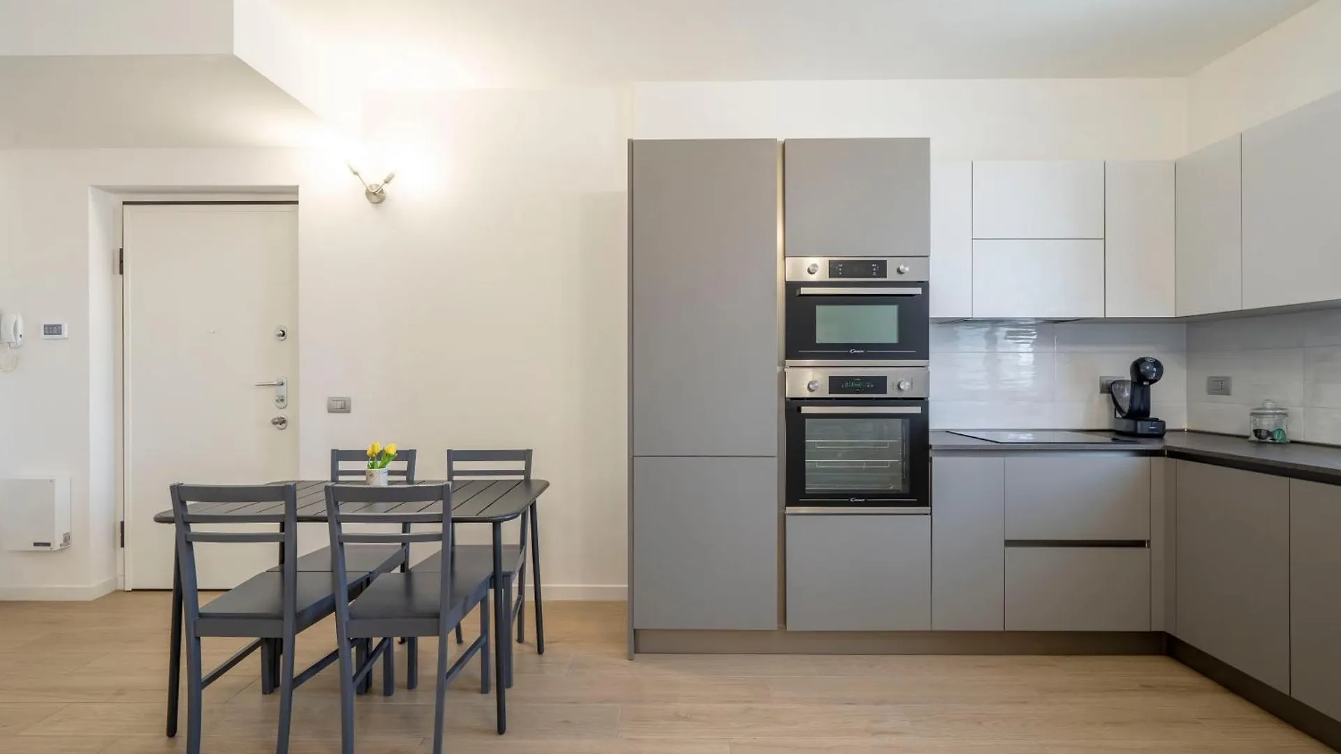 Supersuite With Private Garage Autentica Milan Italy
