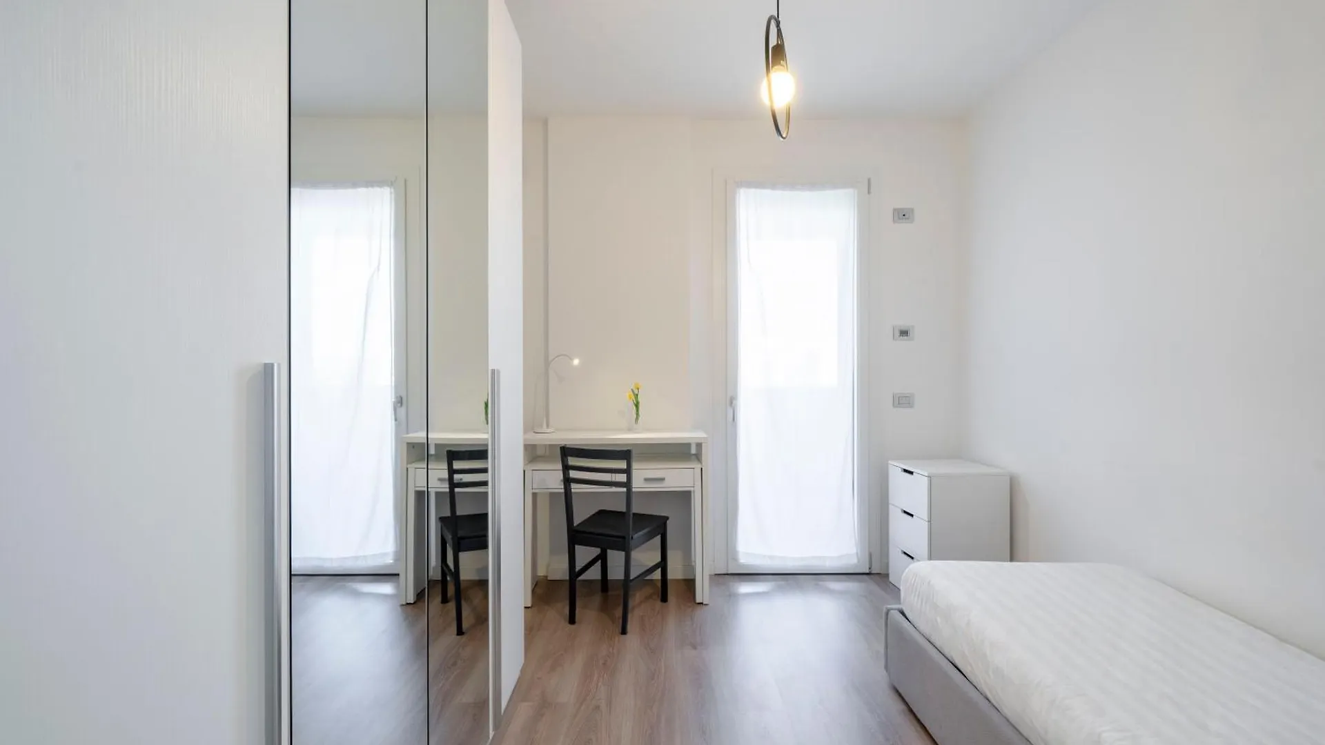 Supersuite With Private Garage Autentica Milan 0*,  Italy