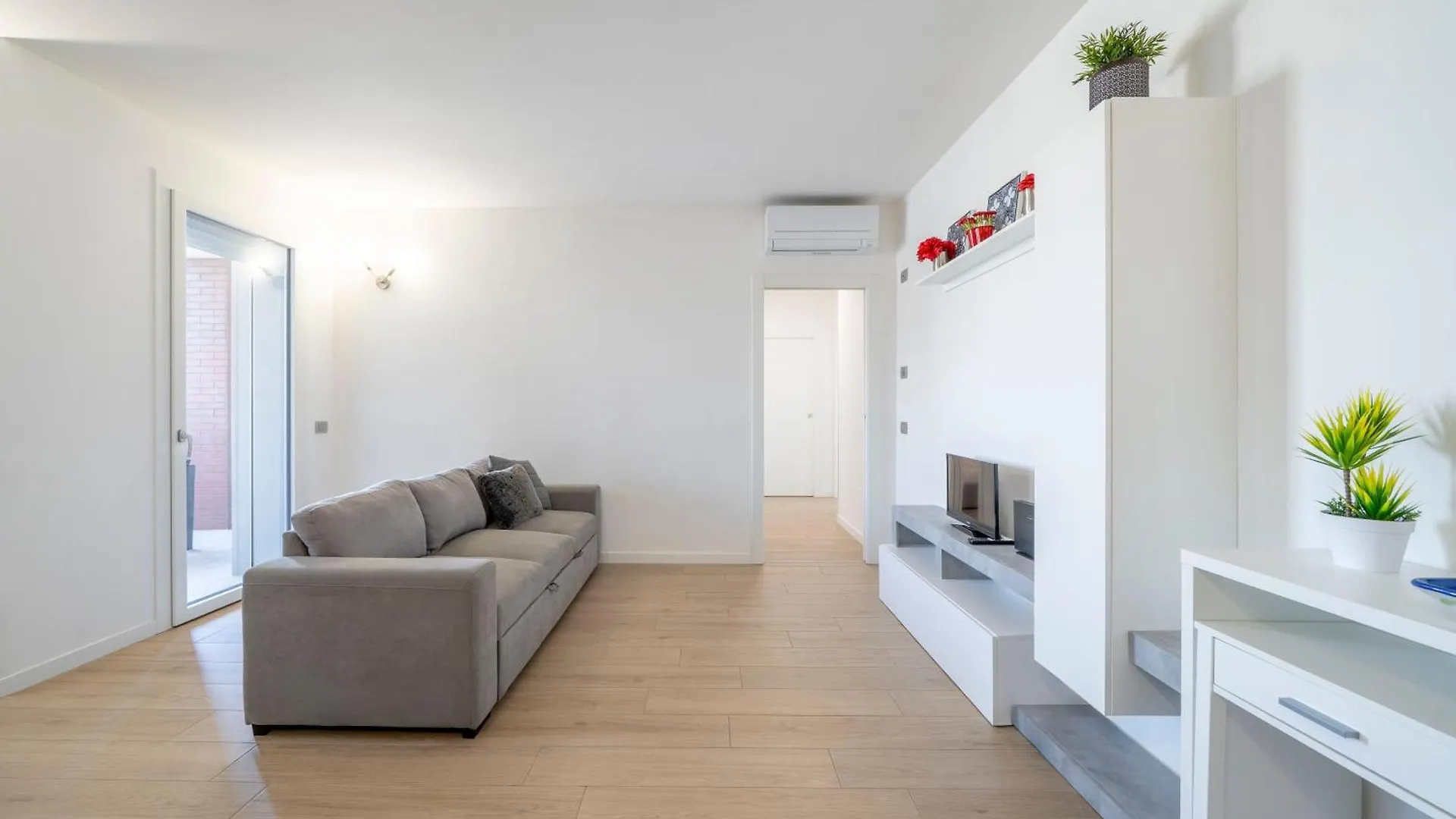 Supersuite With Private Garage Autentica Milan Apartment