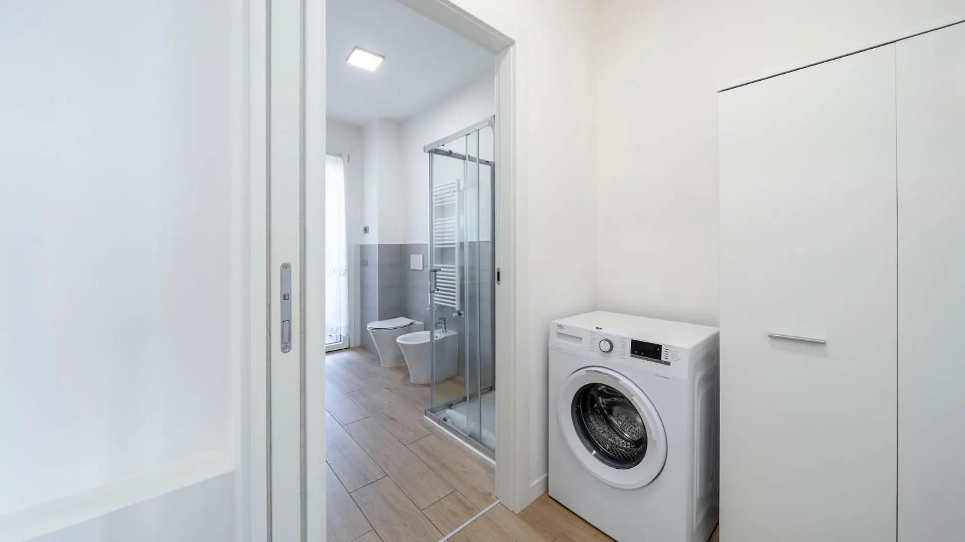 Apartment Supersuite With Private Garage Autentica Milan Italy