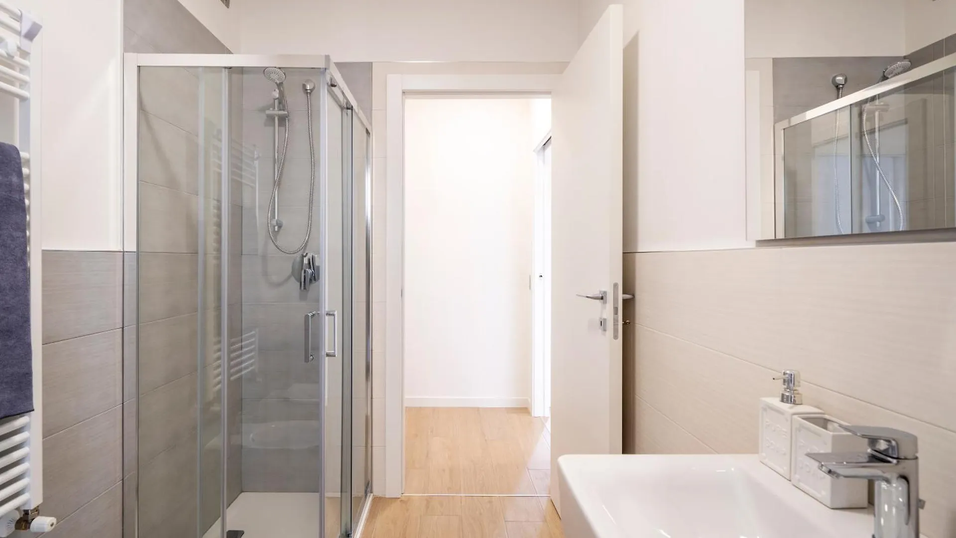 Apartment Supersuite With Private Garage Autentica Milan