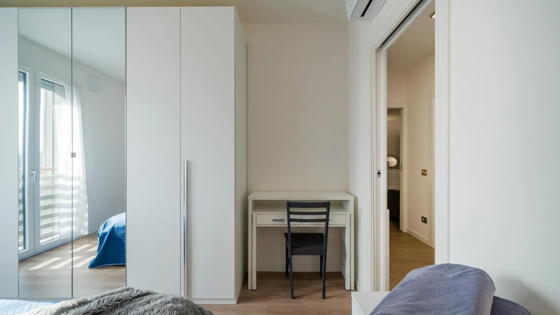 Supersuite With Private Garage Autentica Milan Italy